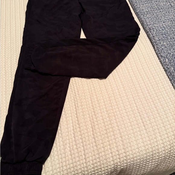 Black Athleta lined jogger. - Picture 1 of 6